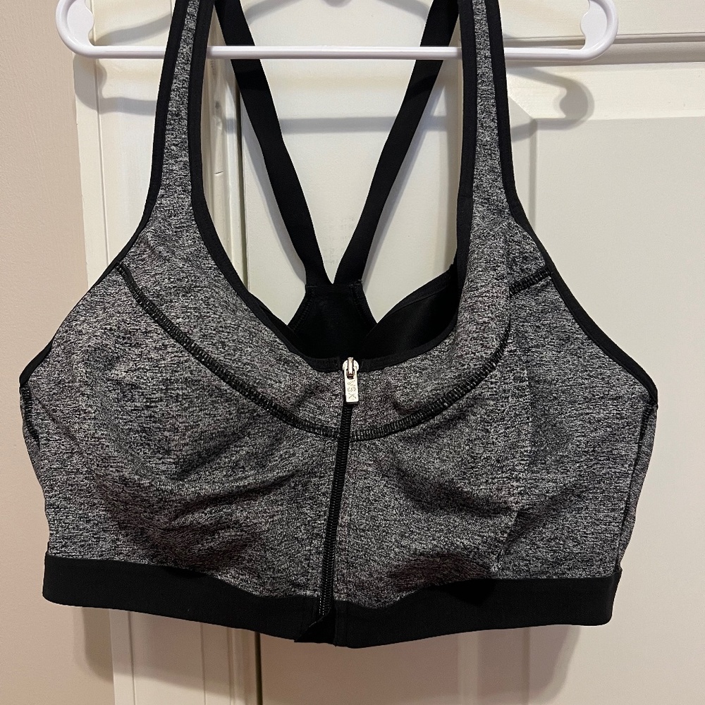 VS Sports Bra